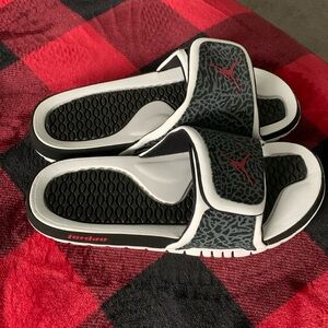 New Jordan slides size 10